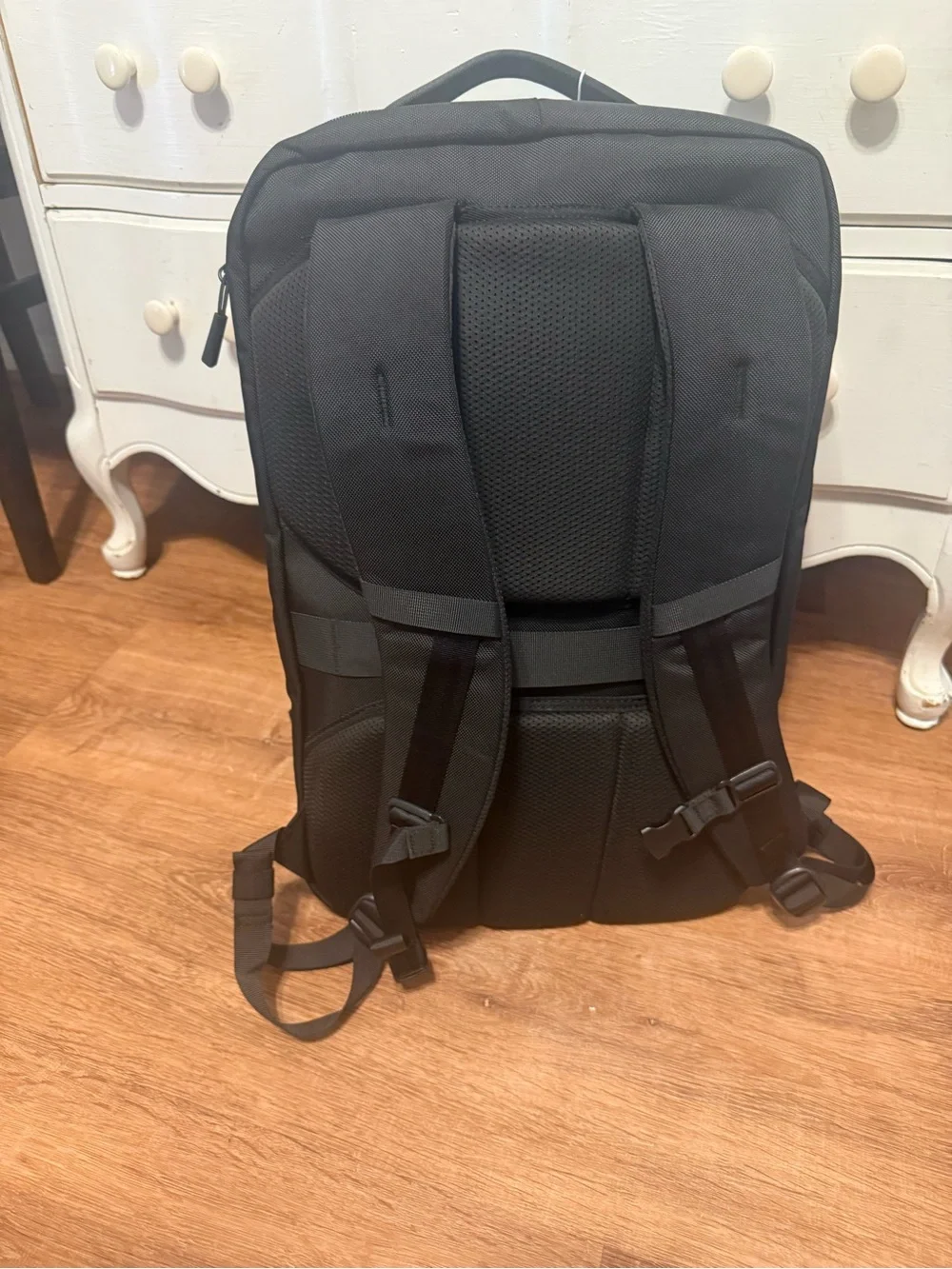 Tomtoc black backpack